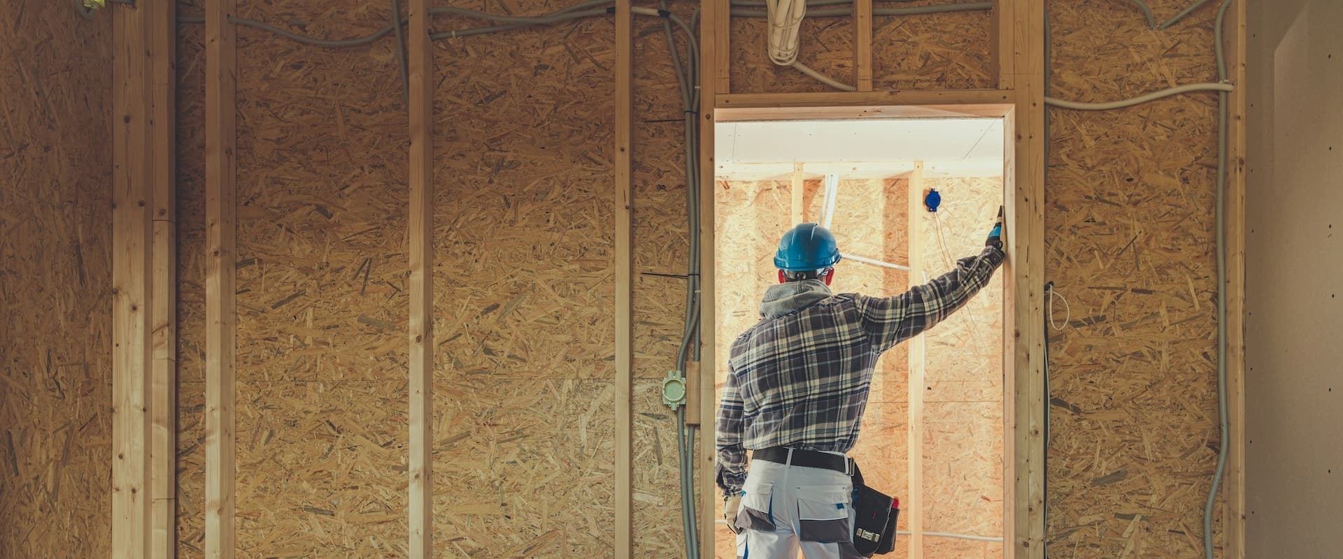 In-Depth Knowledge of Construction Processes for Custom Construction and Remodel Services